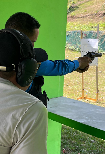 Prácticas en polígono de tiro A-RANGE certificado por DIASP